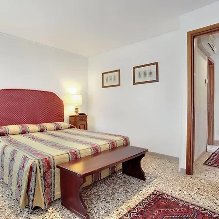 San Giorgio Degli Schiavoni מלון *